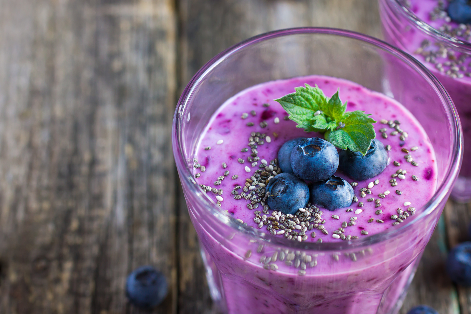 A protein smoothie can contain much more than protein powder.